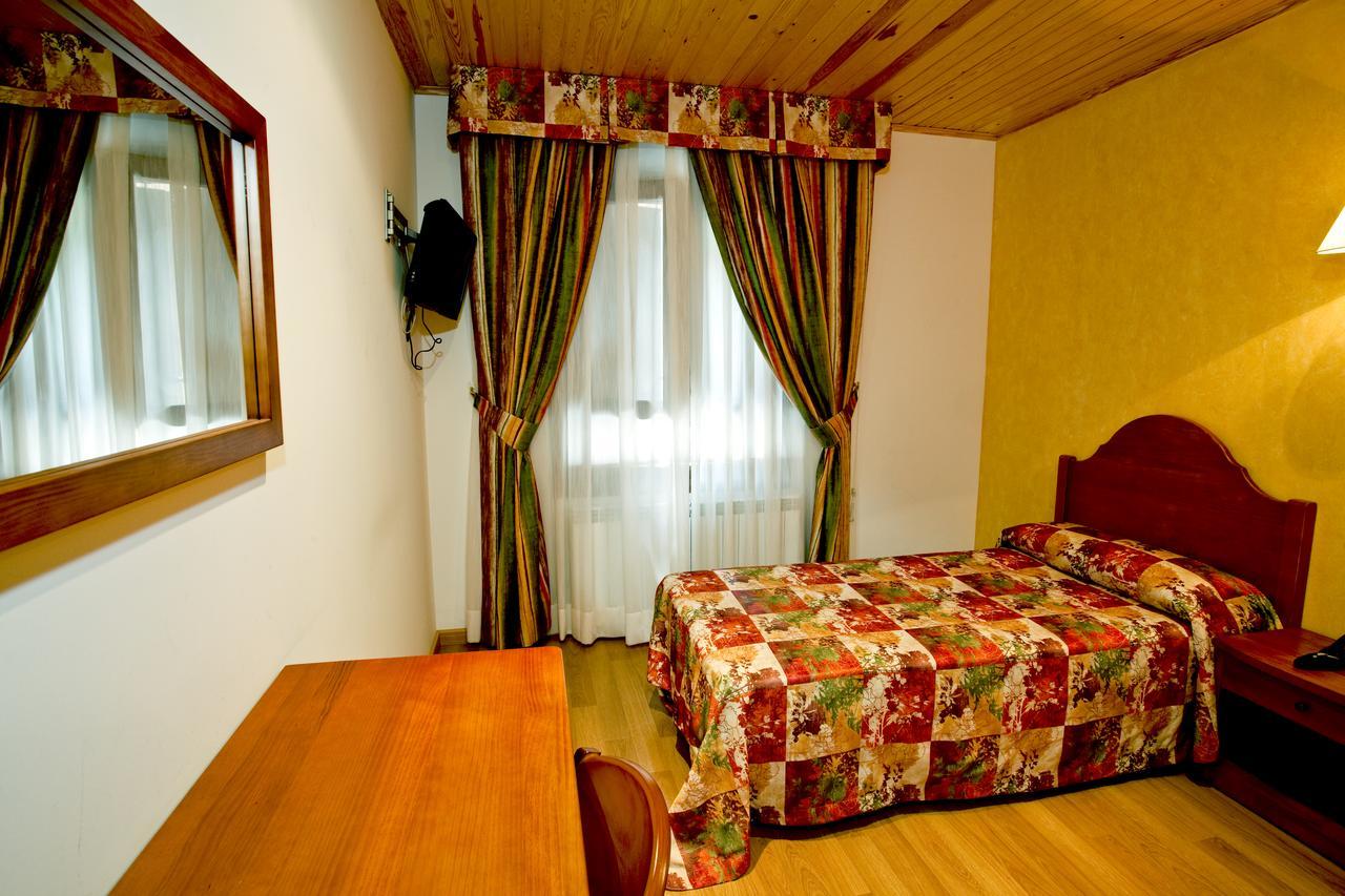 Hotel Montseny Espuy Exterior foto